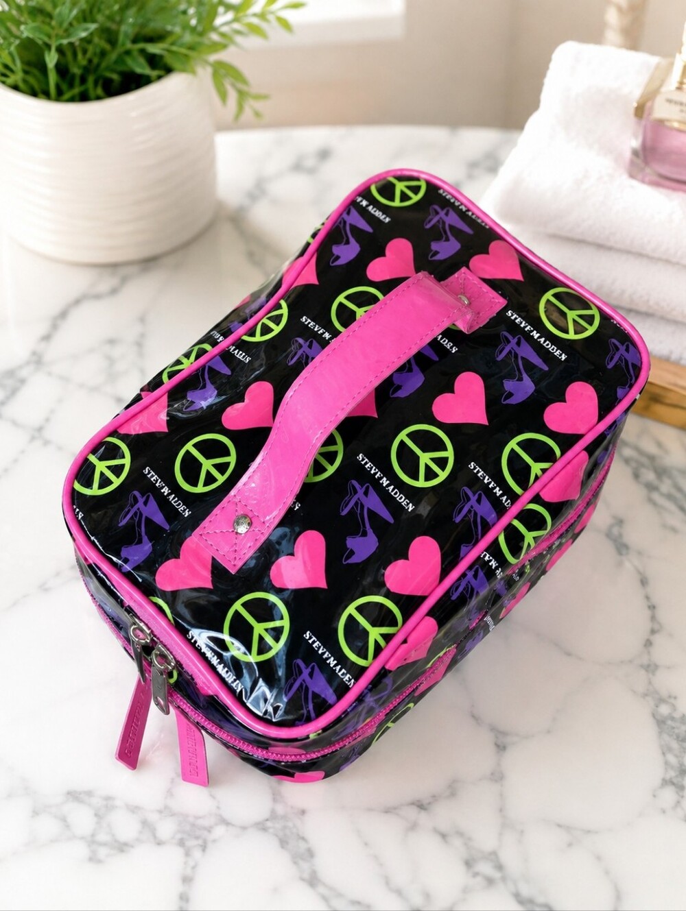 Steve Madden makeup bag great condition